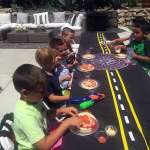 kids-eating-pizza