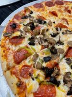 supreme style pizza from pizzarageous
